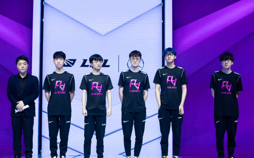 攻防两端的 攻防两端的